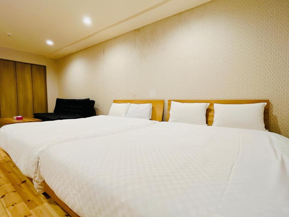 Shimanouchi Luxury Apartment Осака Екстер'єр фото